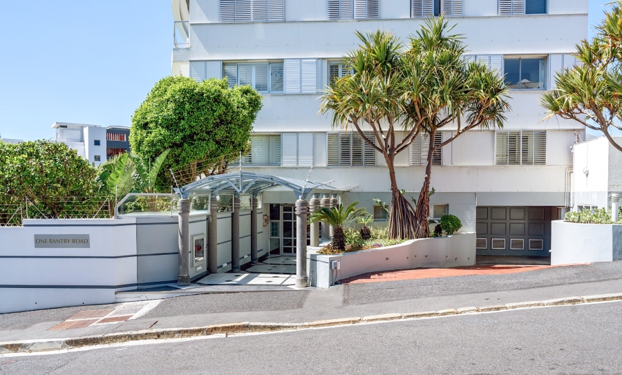 2 Bedroom Property for Sale in Bantry Bay Western Cape